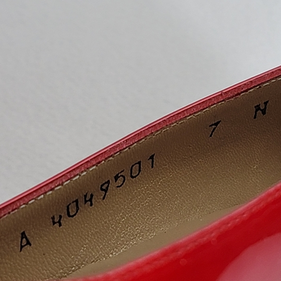 Stuart Weitzman Muse Red Quasar Heels Sz 7 N - Picture 12 of 16